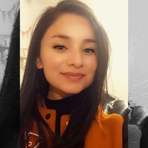 Meet your Posher, Gabriela